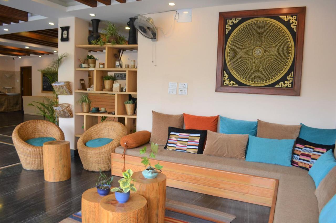 Hotel Karuna Pokhara Extérieur photo