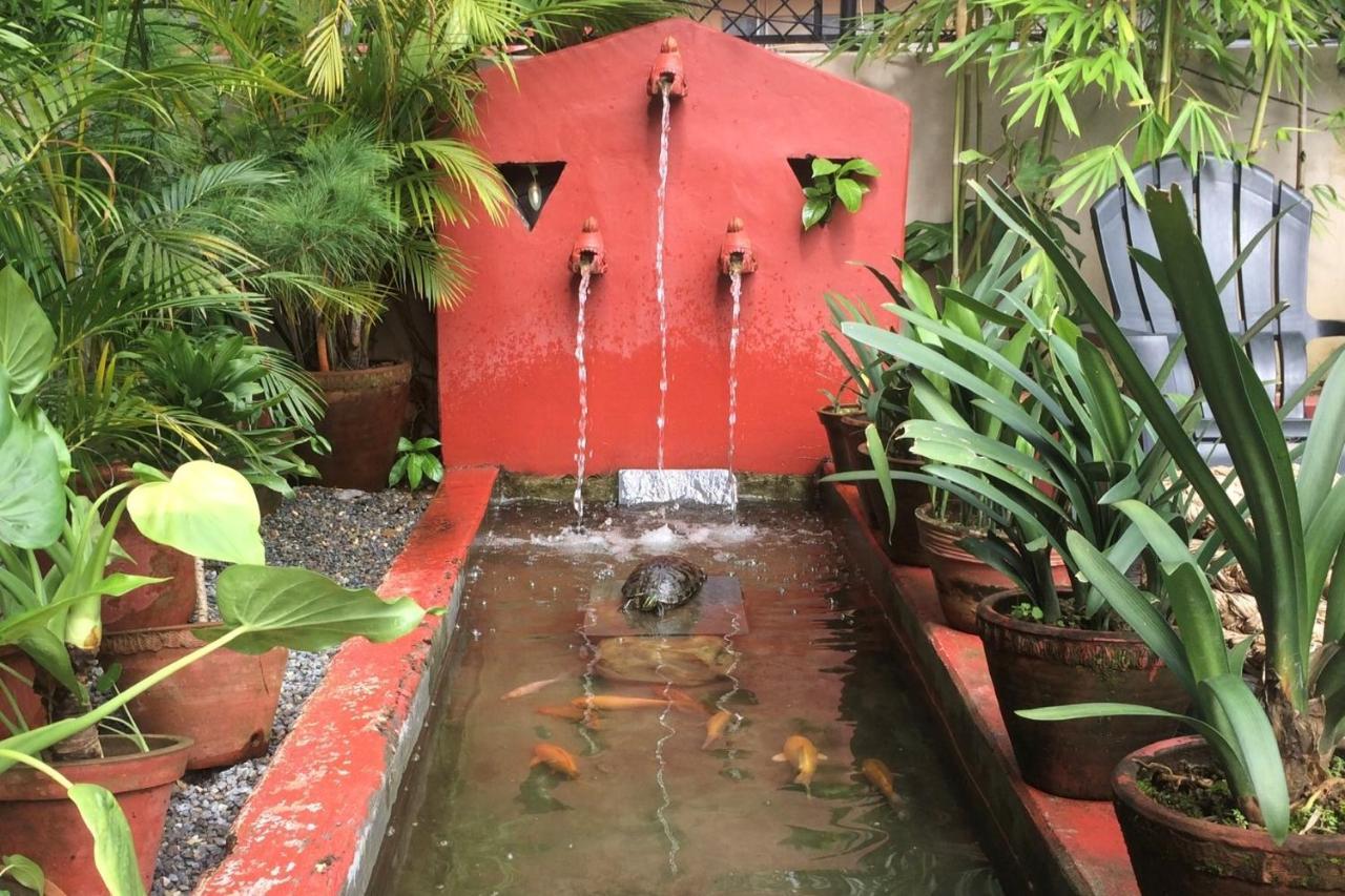 Hotel Karuna Pokhara Extérieur photo