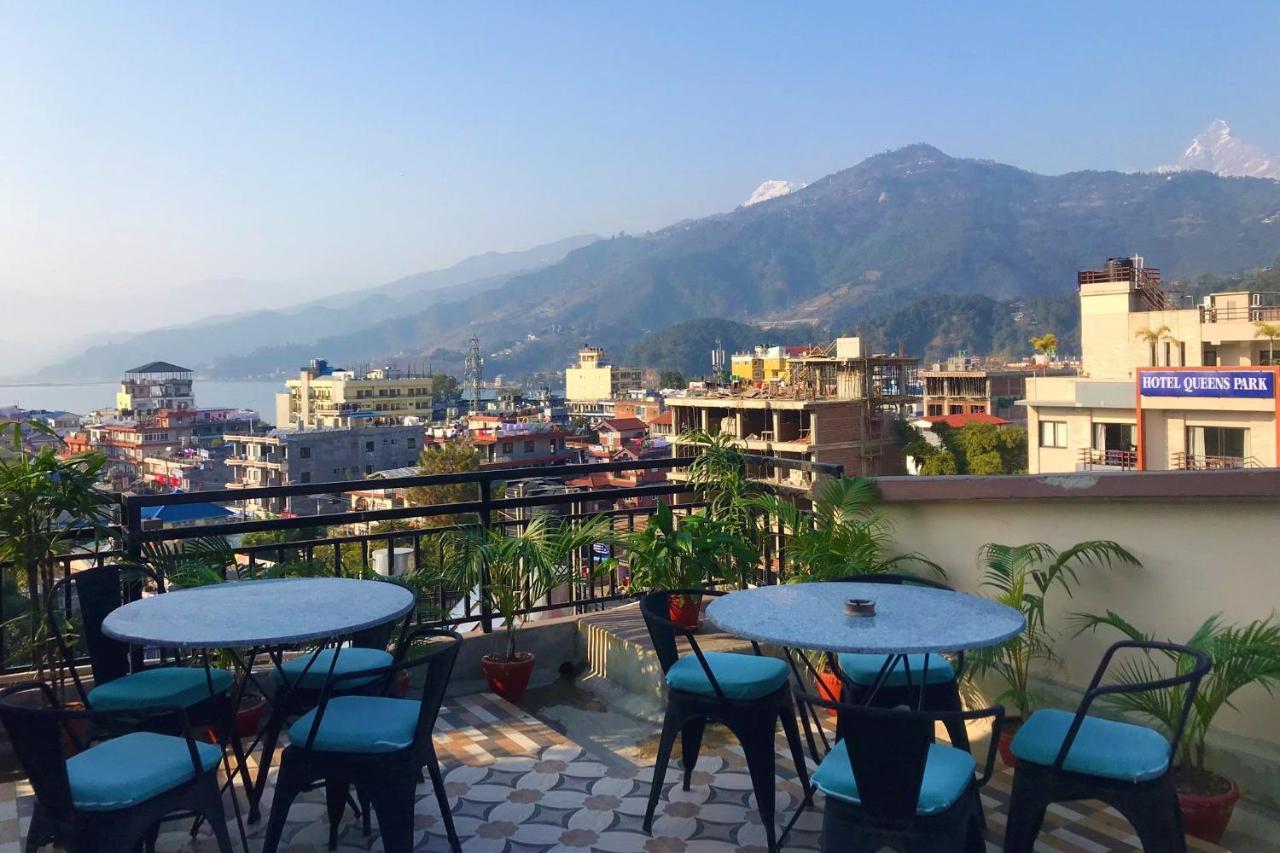 Hotel Karuna Pokhara Extérieur photo